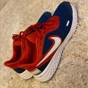 Nike Revolution 5GS Big Boys Shoes 7 Y